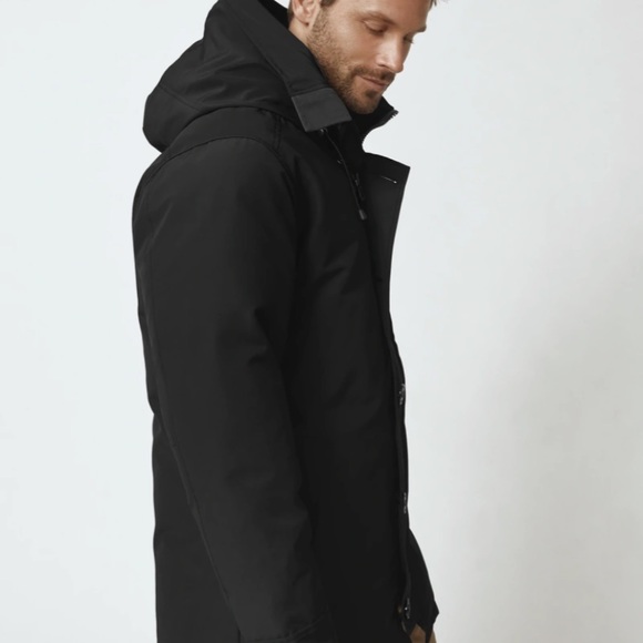 Mens Black Canada Goose Winter Parka (Removable fur) - Picture 4 of 11